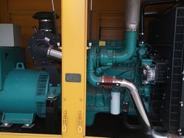 二手静音箱式400KW发电机组